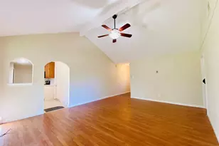 13447 Greenway Dr, Sugar Land, TX 77498 - Photo 5