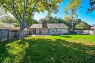 3911 Issacks Way, Sugar Land, TX 77479 - Photo 17