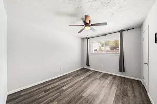 12010 Dorrance Ln, Meadows Place, TX 77477 - Photo 15
