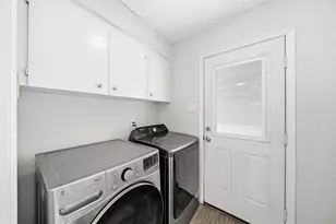 12010 Dorrance Ln, Meadows Place, TX 77477 - Photo 9