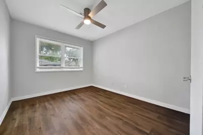 10406 Woodwind Drive, Houston, TX 77025 - Photo 11