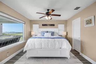 299 Bay Dr, Palacios, TX 77465 - Photo 17