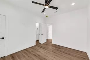 955 Wommack, Crystal Beach, TX 77650 - Photo 17