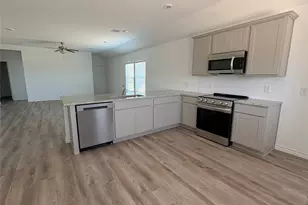 10455 Sugar Ml Dr, Conroe, TX 77306 - Photo 5