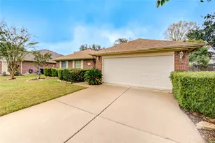 1411 Township Ct, Rosenberg, TX 77471 - Photo 3