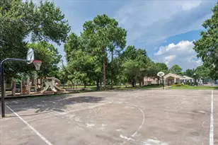 1730 Mabry Mill Rd, Houston, TX 77062 - Photo 39