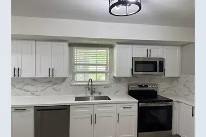 9169 Sharyn Dr, Conroe, TX 77384 - Photo 7