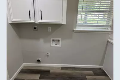 9169 Sharyn Dr, Conroe, TX 77384 - Photo 5