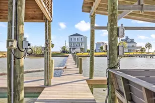 11818 Sportsman Rd, Galveston, TX 77554 - Photo 7