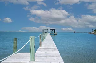 11818 Sportsman Rd, Galveston, TX 77554 - Photo 31