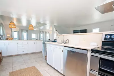 11818 Sportsman Road, Galveston, TX 77554 - Photo 7