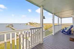 11818 Sportsman Rd, Galveston, TX 77554 - Photo 29