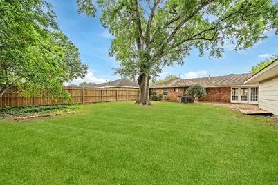 4501 Willowbend Boulevard, Houston, TX 77035 - Photo 35