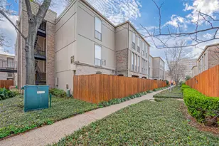 4639 Wild Indigo St, Houston, TX 77027 - Photo 17
