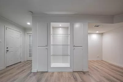 4639 Wild Indigo Street #27/461, Houston, TX 77027 - Photo 3