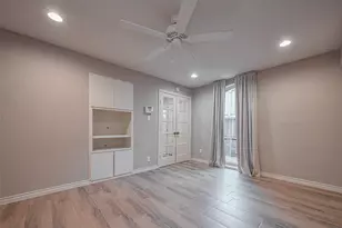 4639 Wild Indigo St, Houston, TX 77027 - Photo 9
