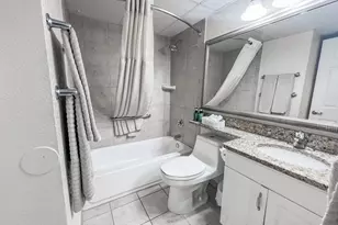 6102 Seawall Blvd, Galveston, TX 77551 - Photo 5