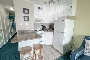 6102 Seawall Blvd, Galveston, TX 77551 - Photo 9