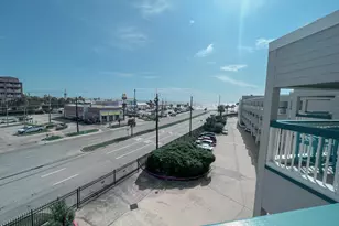 6102 Seawall Blvd, Galveston, TX 77551 - Photo 11