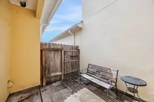 2026 Palm Forest Ln, Houston, TX 77077 - Photo 25