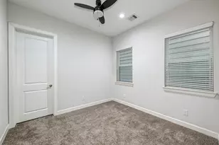 5932 Petty St, Houston, TX 77007 - Photo 13