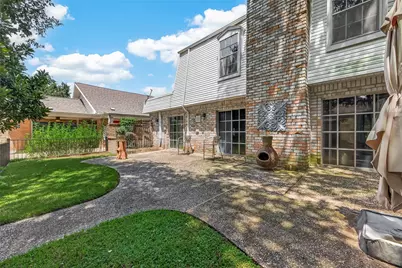2718 Kissing Camel Court, Missouri City, TX 77459 - Photo 5