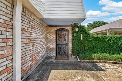 2718 Kissing Camel Court, Missouri City, TX 77459 - Photo 9
