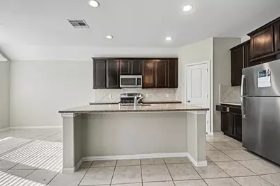 6615 Hunters Trace Lane, Baytown, TX 77521 - Photo 7