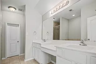 6615 Hunters Trace Ln, Baytown, TX 77521 - Photo 17