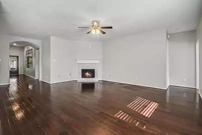 6615 Hunters Trace Lane, Baytown, TX 77521 - Photo 9