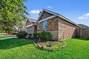 6615 Hunters Trace Ln, Baytown, TX 77521 - Photo 19