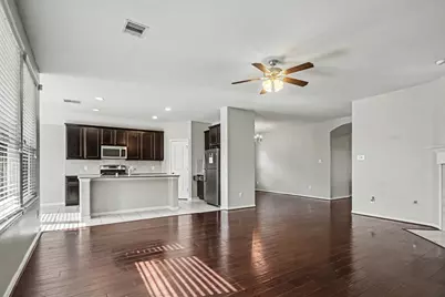 6615 Hunters Trace Lane, Baytown, TX 77521 - Photo 5