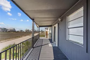 810 93rd St, Galveston, TX 77554 - Photo 9