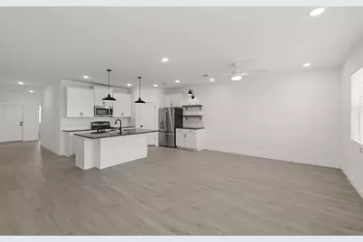 7815 Jade Crest Dr, Angleton, TX 77515 - Photo 7