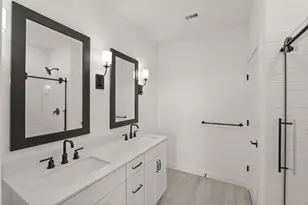 7815 Jade Crst Dr, Angleton, TX 77515 - Photo 15