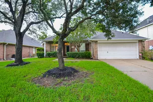 1350 Summer Terrace Dr, Sugar Land, TX 77479 - Photo 1