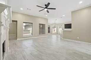 4015 Lakepointe Forest Dr, Seabrook, TX 77586 - Photo 17