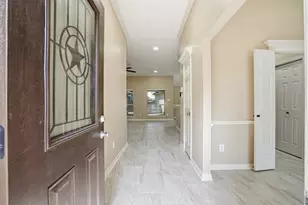 4015 Lakepointe Forest Dr, Seabrook, TX 77586 - Photo 5