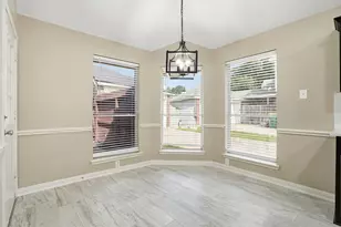 4015 Lakepointe Forest Dr, Seabrook, TX 77586 - Photo 11
