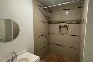 10134 Kirkglen Dr, Houston, TX 77089 - Photo 3