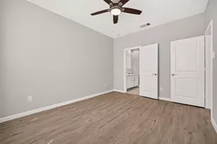2507 Grey Willow Trl, Houston, TX 77077 - Photo 15