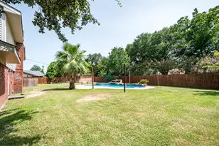 5007 Inverness Dr, Baytown, TX 77521 - Photo 9