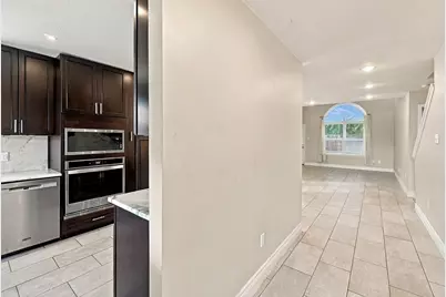 8815 Lyndonnille Falls Lane, Houston, TX 77078 - Photo 5
