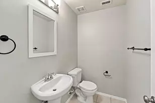 8815 Lyndonnille Falls Ln, Houston, TX 77078 - Photo 11