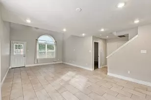8815 Lyndonnille Falls Ln, Houston, TX 77078 - Photo 9