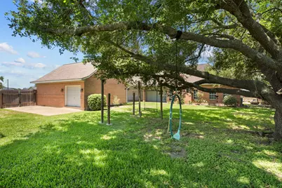 616 Westwood Circle, La Marque, TX 77568 - Photo 43