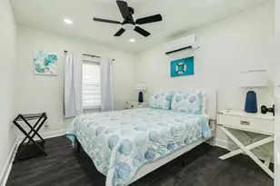 1302 56th St, Galveston, TX 77551 - Photo 25