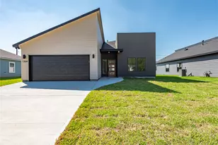 1304 Sailfish Dr, Bay City, TX 77414 - Photo 3