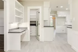 128 Catalpa St, Lake Jackson, TX 77566 - Photo 23