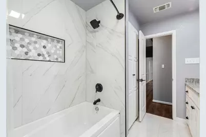 128 Catalpa Street, Lake Jackson, TX 77566 - Photo 35